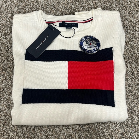 Tommy Hilfiger Other - Tommy Hilfiger Cream Knit Sweater with Red & Navy Flag Preppy Classic